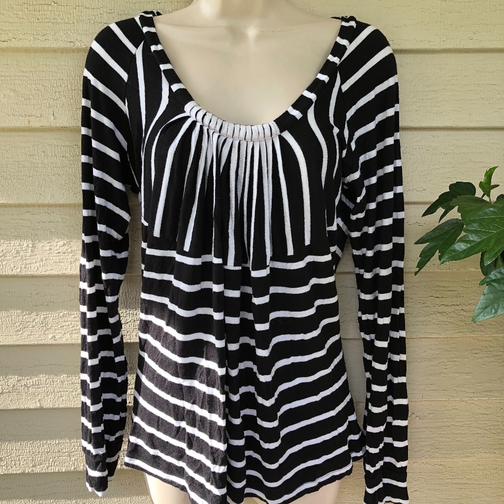 COUPE COLLECTION striped knit top/pleated top